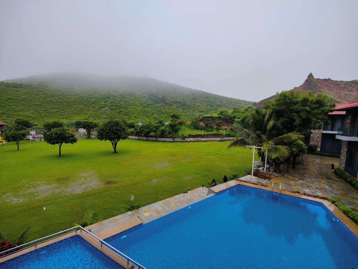 The Divine Hills Resort Nai Екстер'єр фото